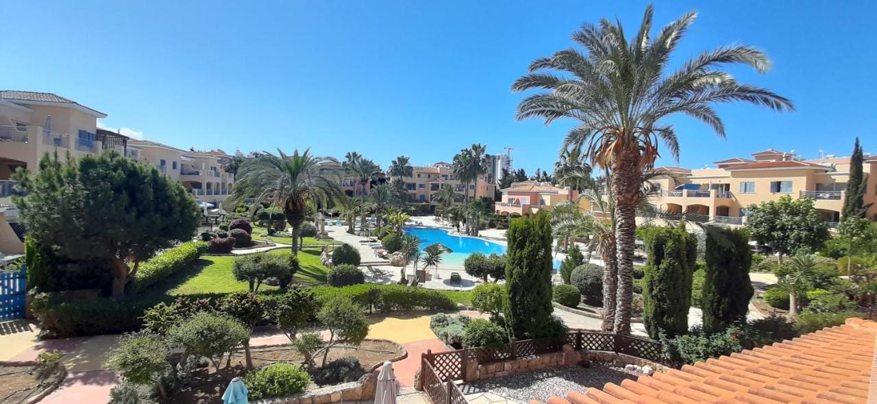 Limnaria Gardens - Superb Modern 1 Bed Apartment With Pool Views Paphos Kültér fotó