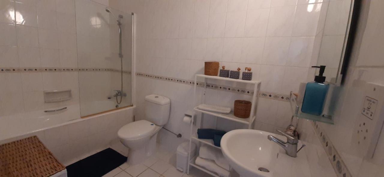 Limnaria Gardens - Superb Modern 1 Bed Apartment With Pool Views Paphos Kültér fotó